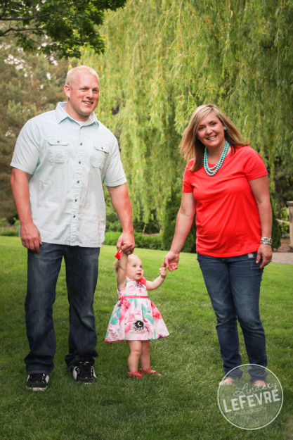 Lindsey LeFevre Photography. Family sitting on the grass at the ricks gardens. 